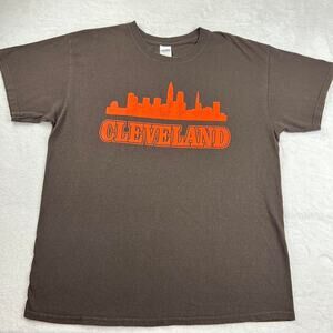Cleveland Skyline Vintage destination T-shirt Gildan Tag Size large Brown Orange